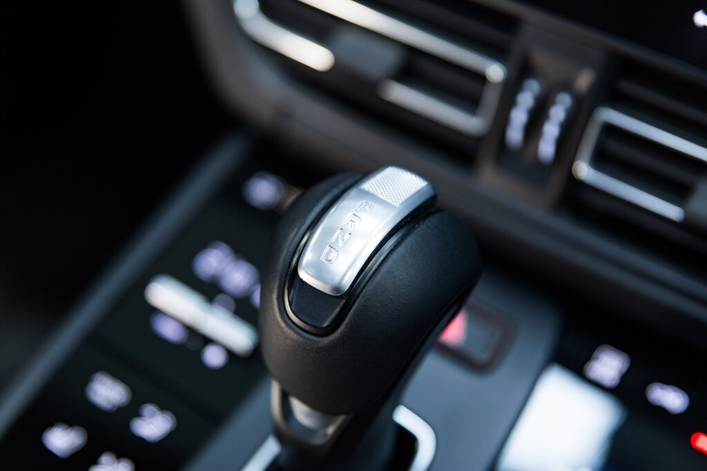 Used Porsche Macan 2021 for sale - 76438233: Photo 54