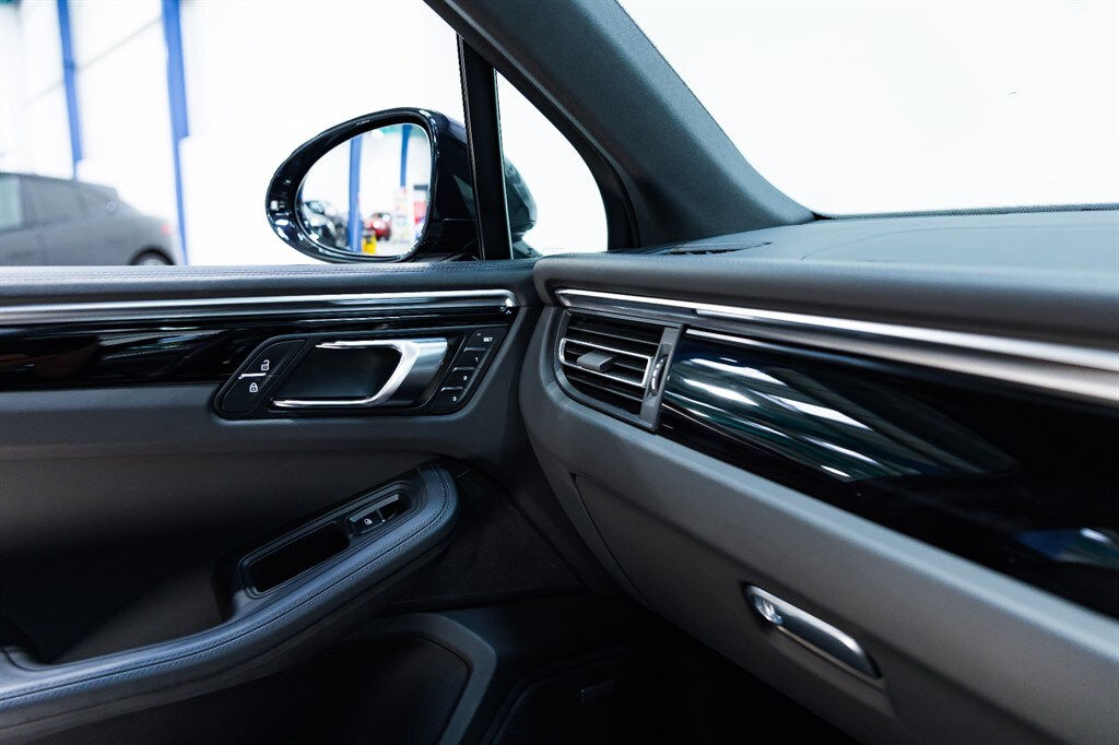 Used Porsche Macan 2021 for sale - 76438233: Photo 58