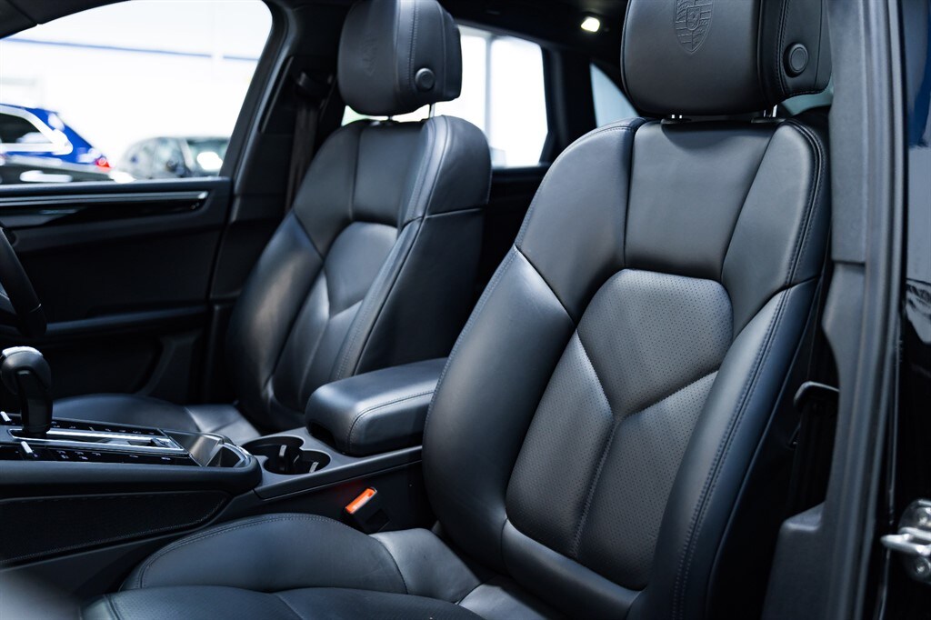 Used Porsche Macan 2021 for sale - 76438233: Photo 60