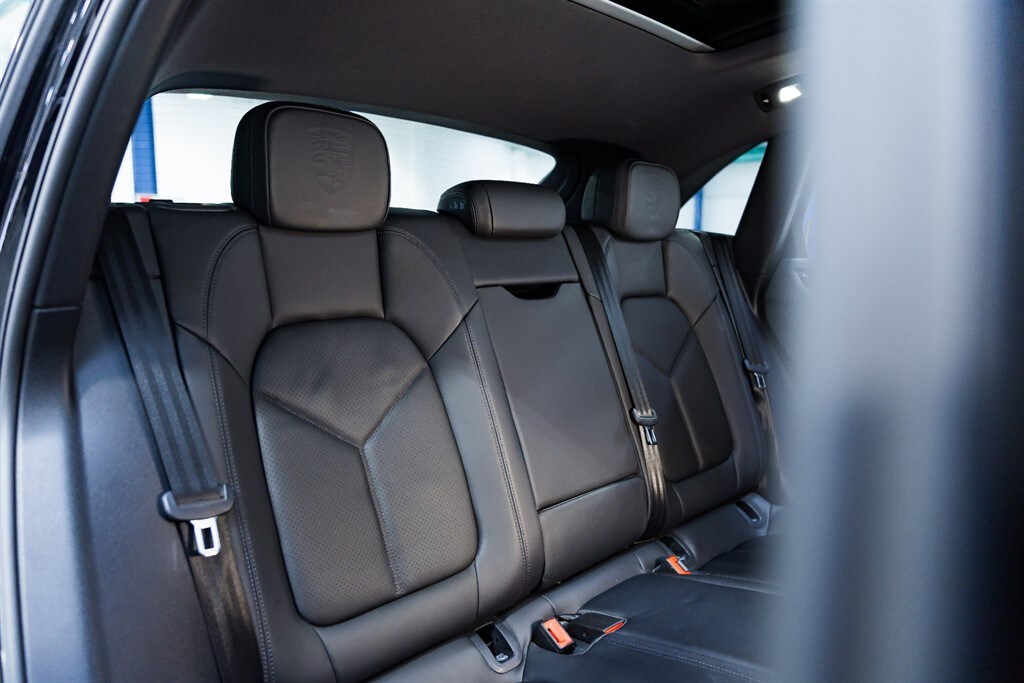 Used Porsche Macan 2021 for sale - 76438233: Photo 63