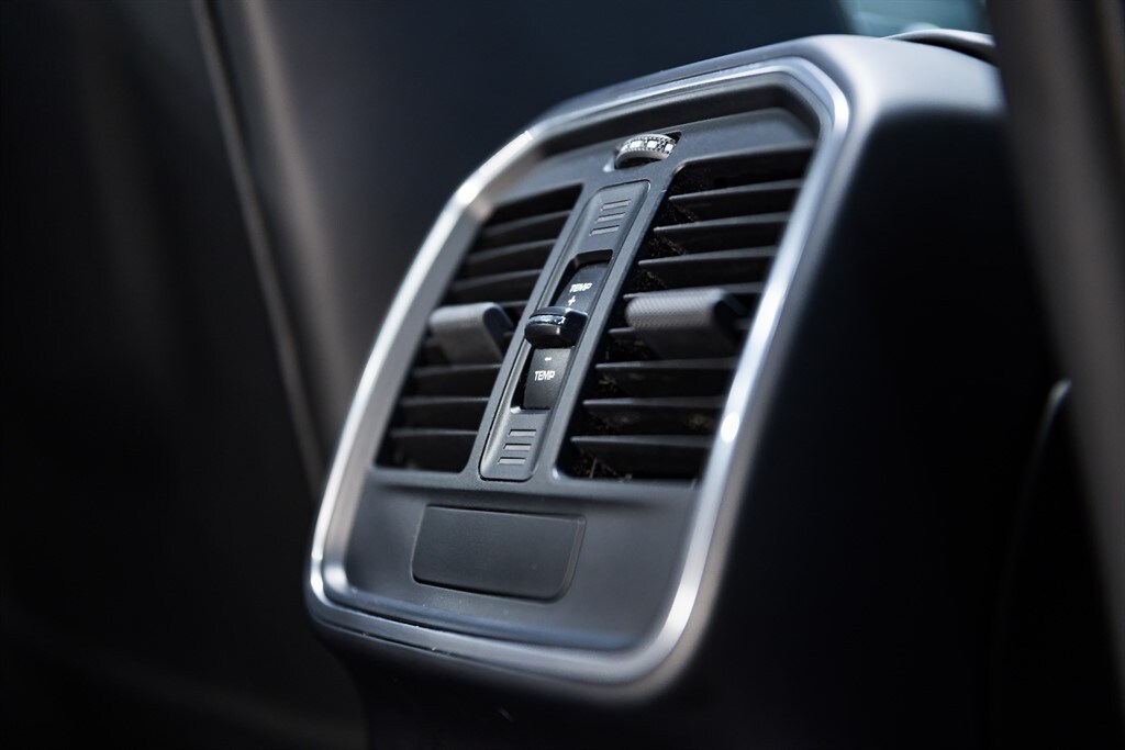 Used Porsche Macan 2021 for sale - 76438233: Photo 65