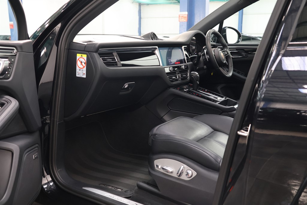 Used Porsche Macan 2021 for sale - 76438233: Photo 9