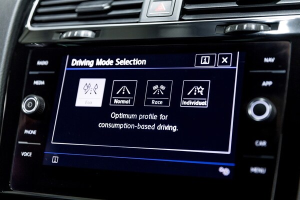 Used Volkswagen Golf 2018 for sale - 76155066: Photo 28