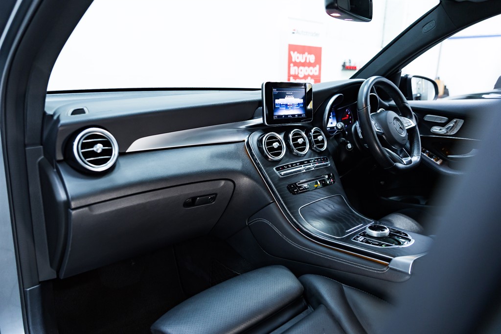 Used Mercedes-Benz GLC 2018 for sale - 76428370: Photo 21