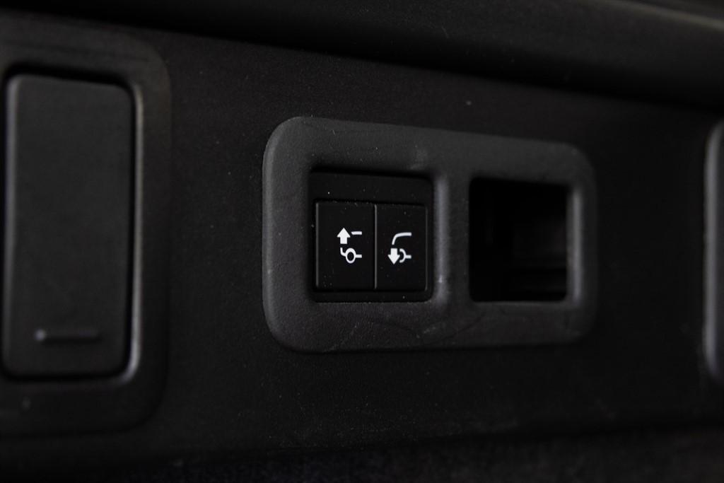 Used Land Rover Range Rover Velar 2022 for sale - 77960139: Photo 12