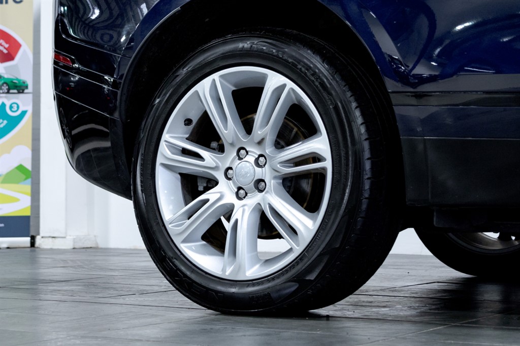 Used Land Rover Range Rover Velar 2022 for sale - 77653358: Photo 11