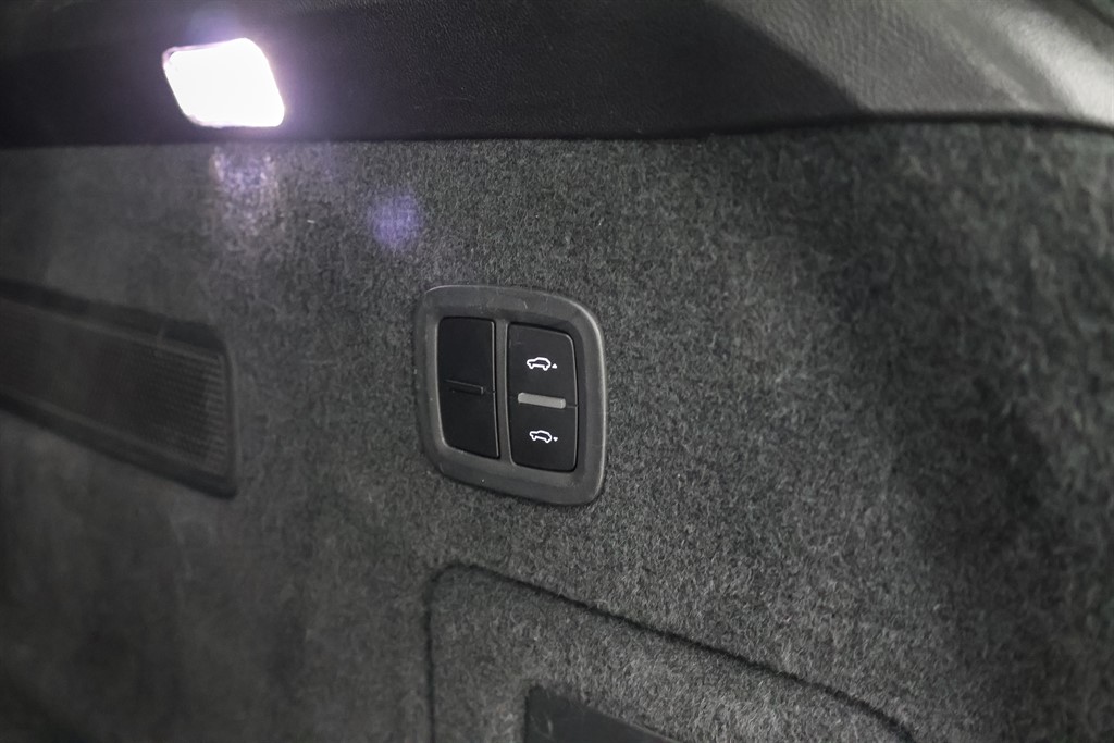 Used Porsche Cayenne 2020 for sale - 76636045: Photo 12