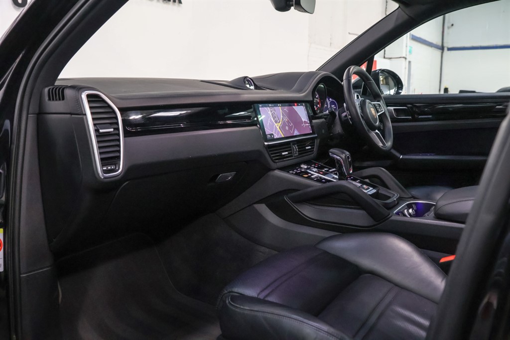 Used Porsche Cayenne 2020 for sale - 76636045: Photo 14