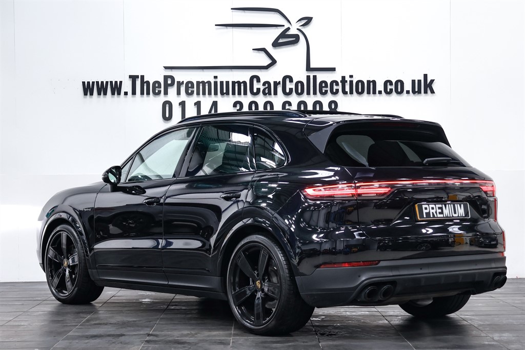 Used Porsche Cayenne 2020 for sale - 76636045: Photo 2