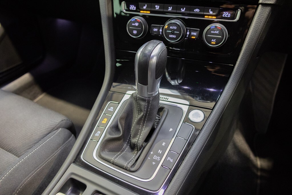 Used Volkswagen Golf 2019 for sale - 77975726: Photo 21