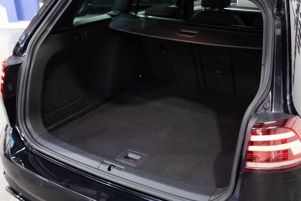 Used Volkswagen Golf 2019 for sale - 77975726: Photo 8