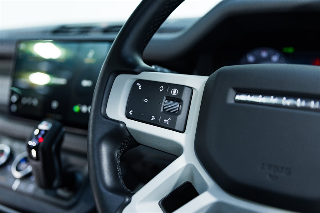 Used Land Rover Defender 2024 for sale - 76532380: Photo 14