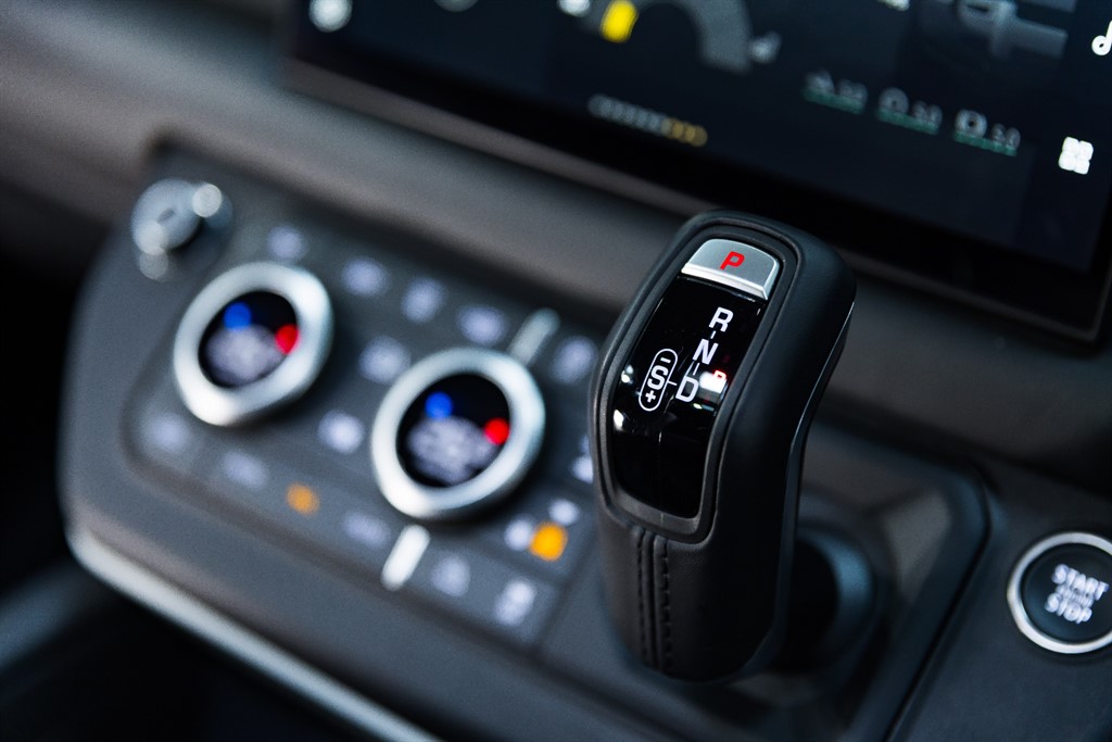 Used Land Rover Defender 2024 for sale - 76532380: Photo 30