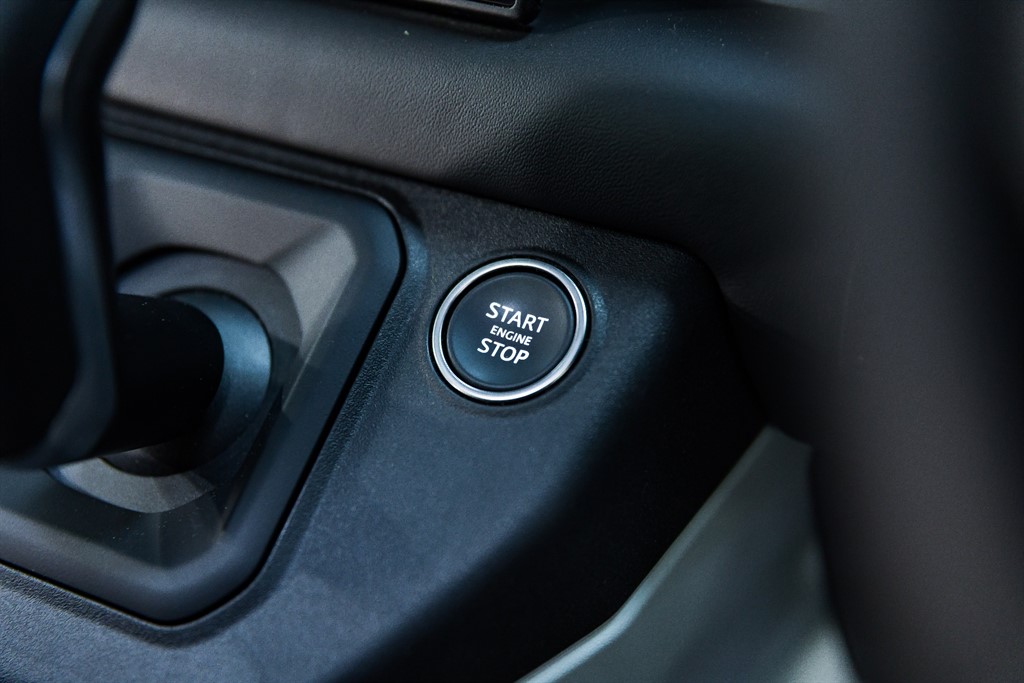 Used Land Rover Defender 2024 for sale - 76532380: Photo 31