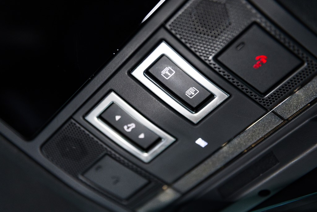 Used Land Rover Defender 2024 for sale - 76532380: Photo 36