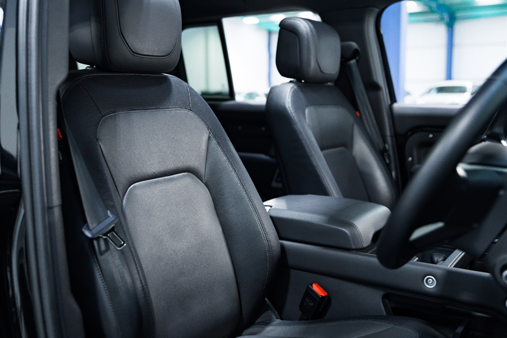 Used Land Rover Defender 2024 for sale - 76532380: Photo 42