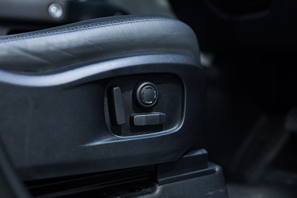 Used Land Rover Defender 2024 for sale - 76532380: Photo 45