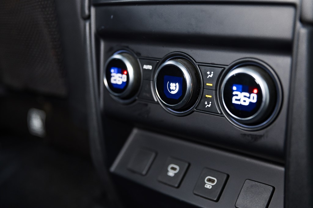 Used Land Rover Defender 2024 for sale - 76532380: Photo 49