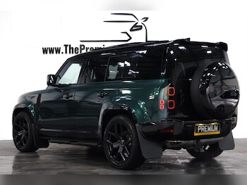 Used Land Rover Defender 2024 for sale - 76532380: Photo