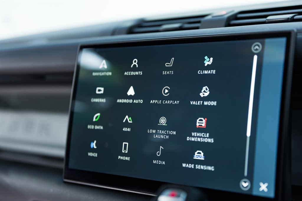 Used Land Rover Defender 2024 for sale - 78037005: Photo 31