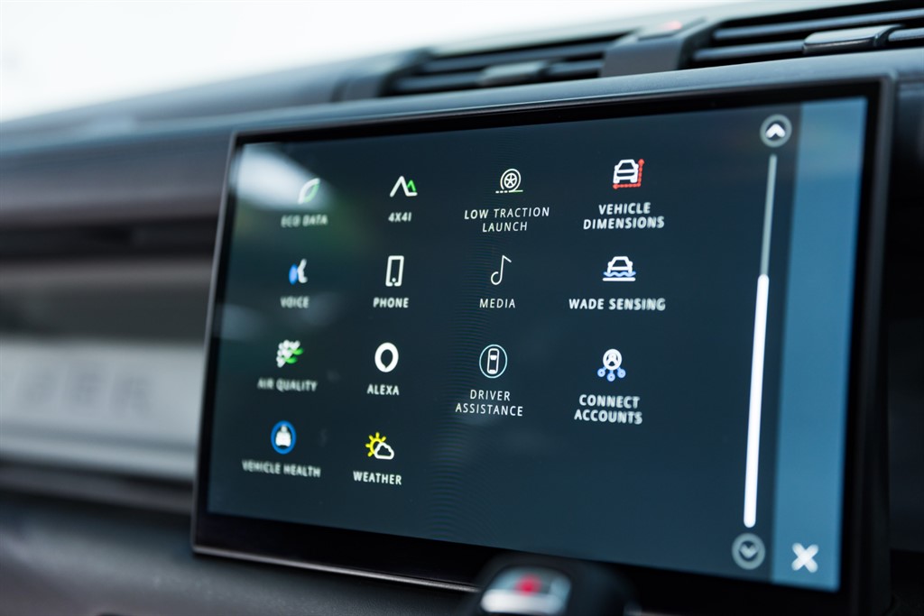 Used Land Rover Defender 2024 for sale - 78037005: Photo 32