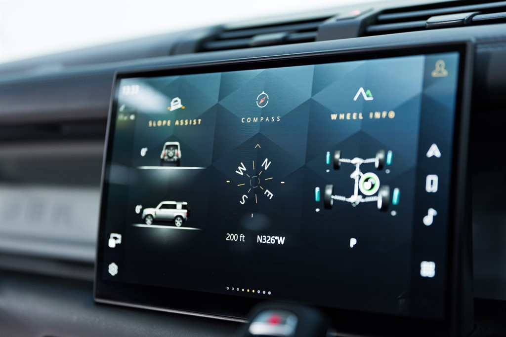 Used Land Rover Defender 2024 for sale - 78037005: Photo 33