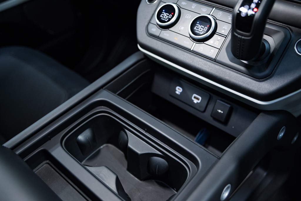 Used Land Rover Defender 2024 for sale - 78037005: Photo 40