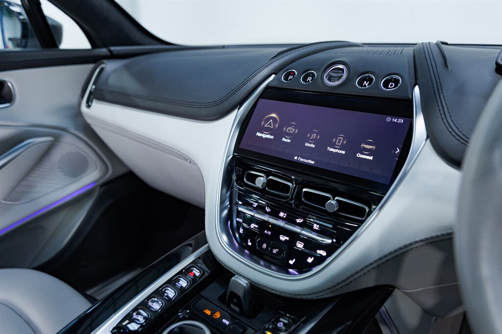 Used Aston Martin DBX 2020 for sale - 76738574: Photo 41