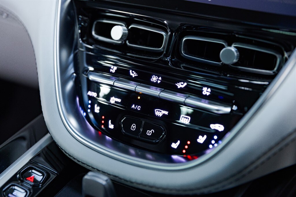 Used Aston Martin DBX 2020 for sale - 76738574: Photo 55