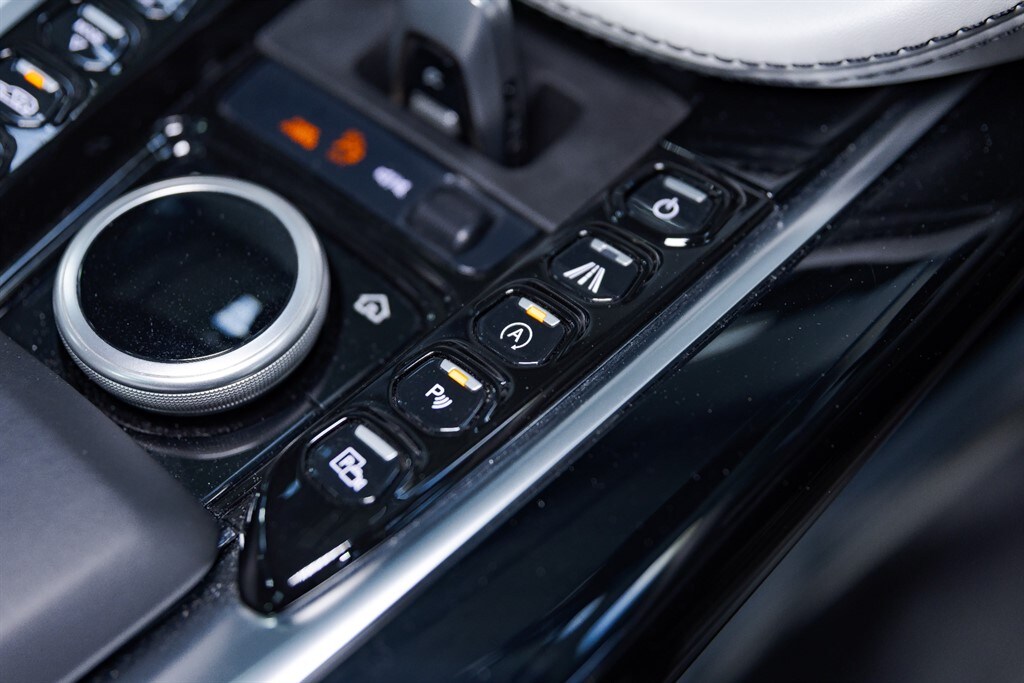 Used Aston Martin DBX 2020 for sale - 76738574: Photo 59