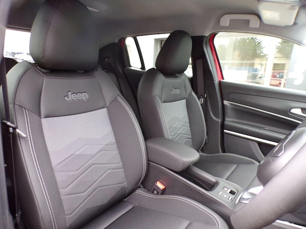 Used Jeep Avenger 2025 for sale - 76240218: Photo 10