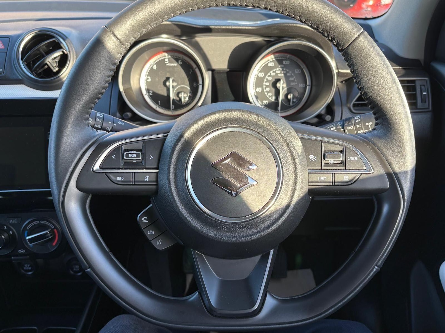 Used Suzuki Swift 2023 for sale - 77267497: Photo 42