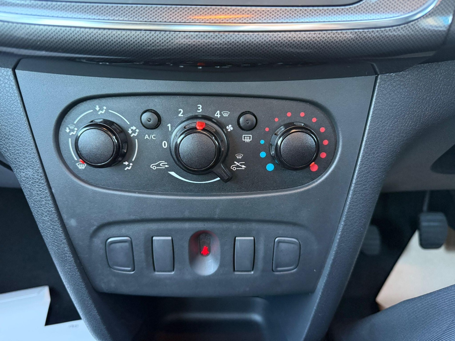 Used Dacia Sandero Stepway 2020 for sale - 76936153: Photo 17