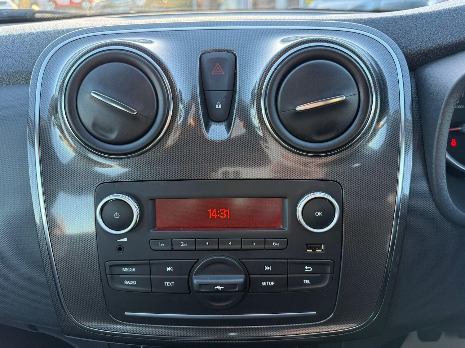 Used Dacia Sandero Stepway 2020 for sale - 76936153: Photo 25