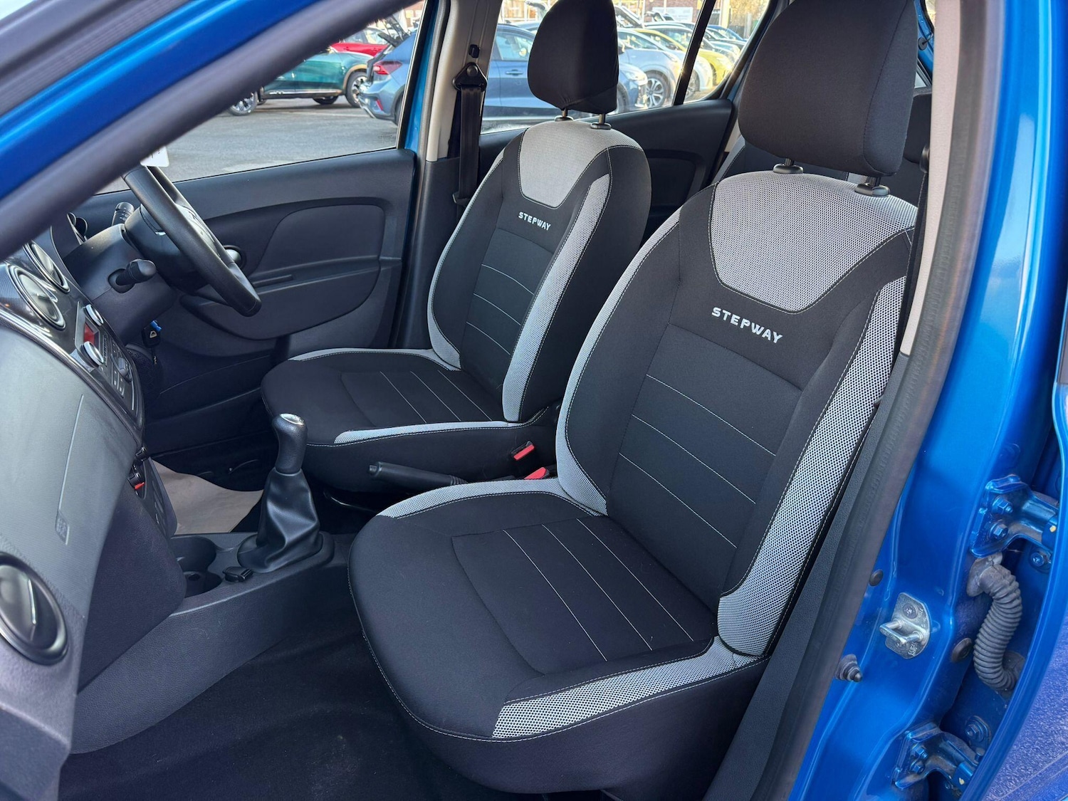 Used Dacia Sandero Stepway 2020 for sale - 76936153: Photo 30