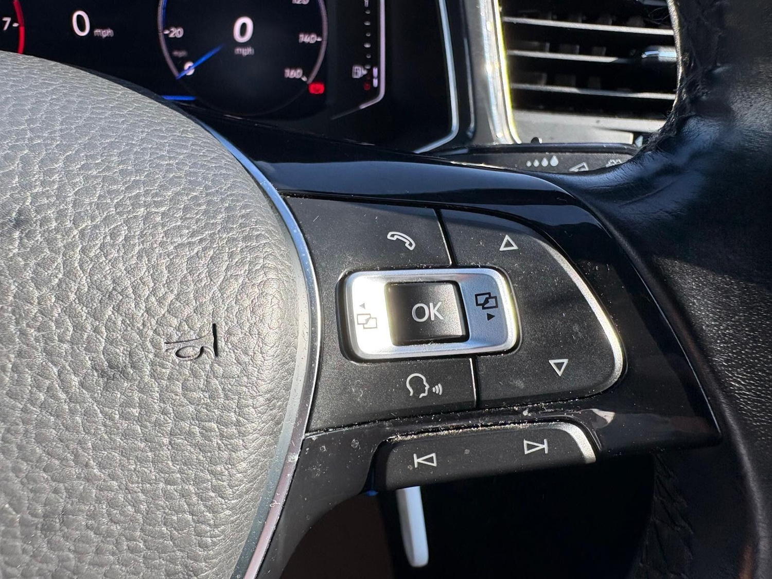 Used Volkswagen T-Roc 2018 for sale - 77783372: Photo 19