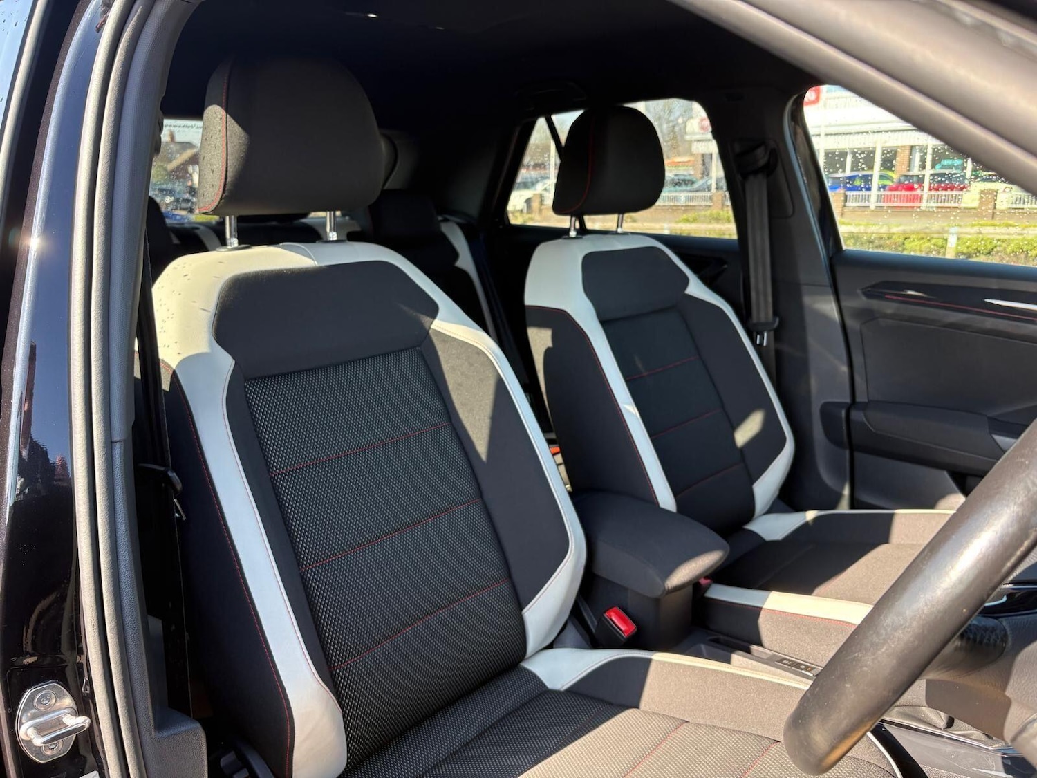 Used Volkswagen T-Roc 2018 for sale - 77783372: Photo 9