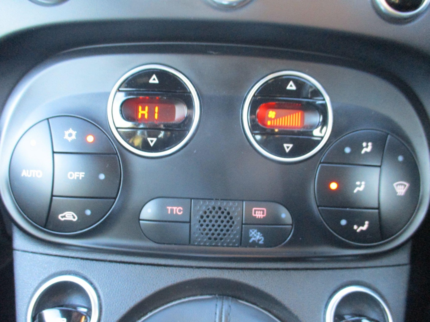 Used Abarth 500 for sale - 77306209: Photo 38