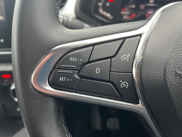 Used Renault Captur 2024 for sale - 76179400: Photo 17
