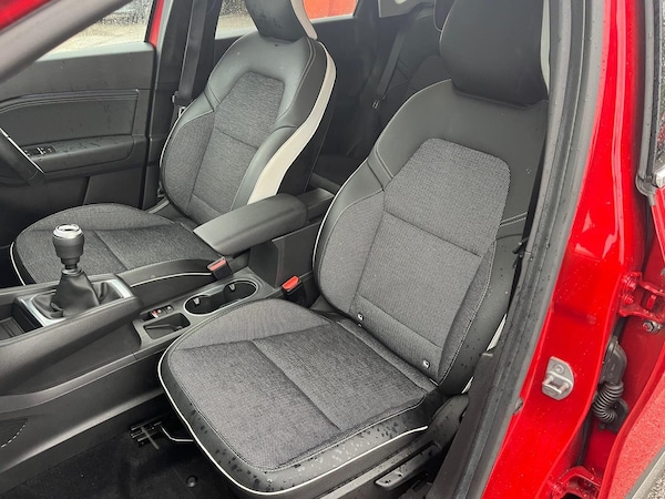 Used Renault Captur 2024 for sale - 76179400: Photo 34