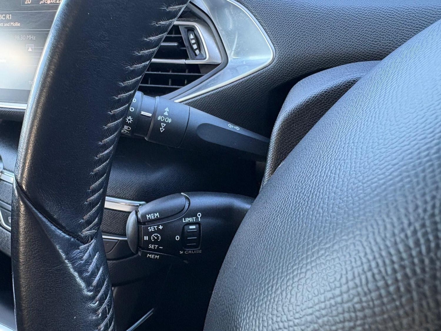 Used Peugeot 308 2015 for sale - 77586765: Photo 18