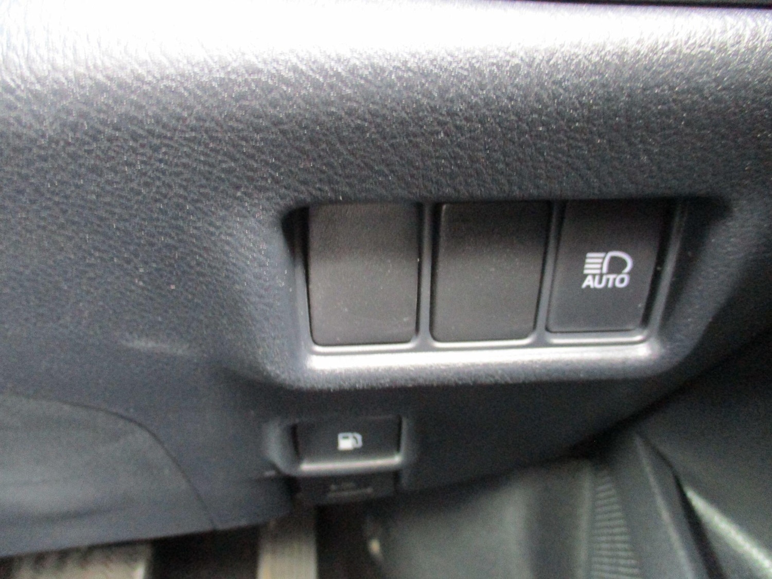 Used Toyota C-HR 2022 for sale - 76987740: Photo 18