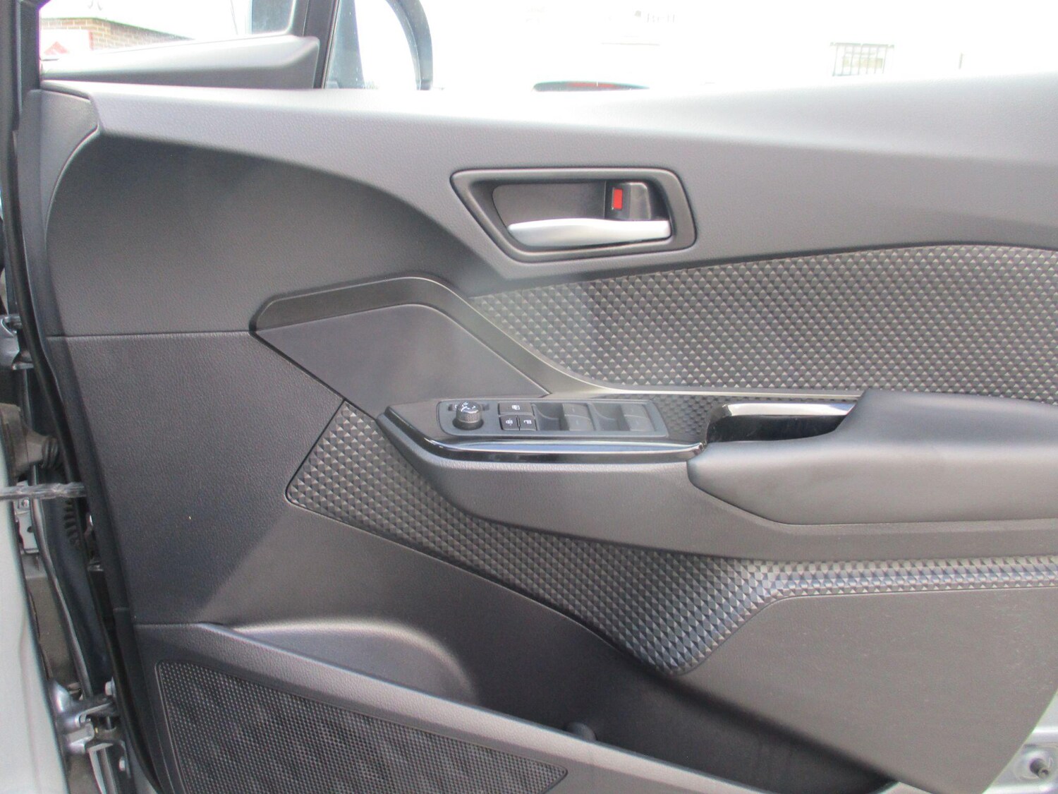 Used Toyota C-HR 2022 for sale - 76987740: Photo 34