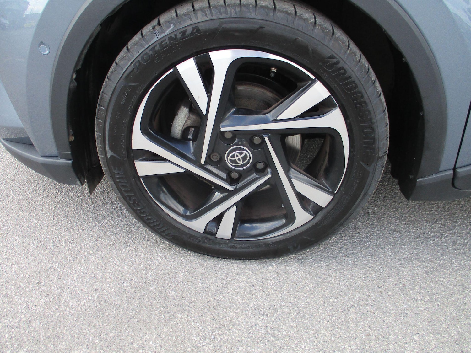 Used Toyota C-HR 2022 for sale - 76987740: Photo 35