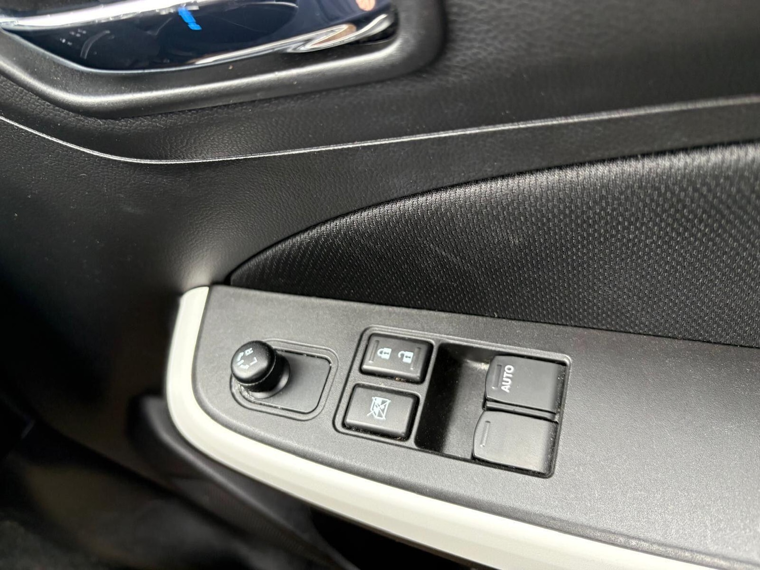 Used Suzuki Swift 2024 for sale - 78072704: Photo 16