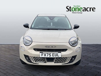 Used Fiat 600 2025 for sale - 76936155: Photo