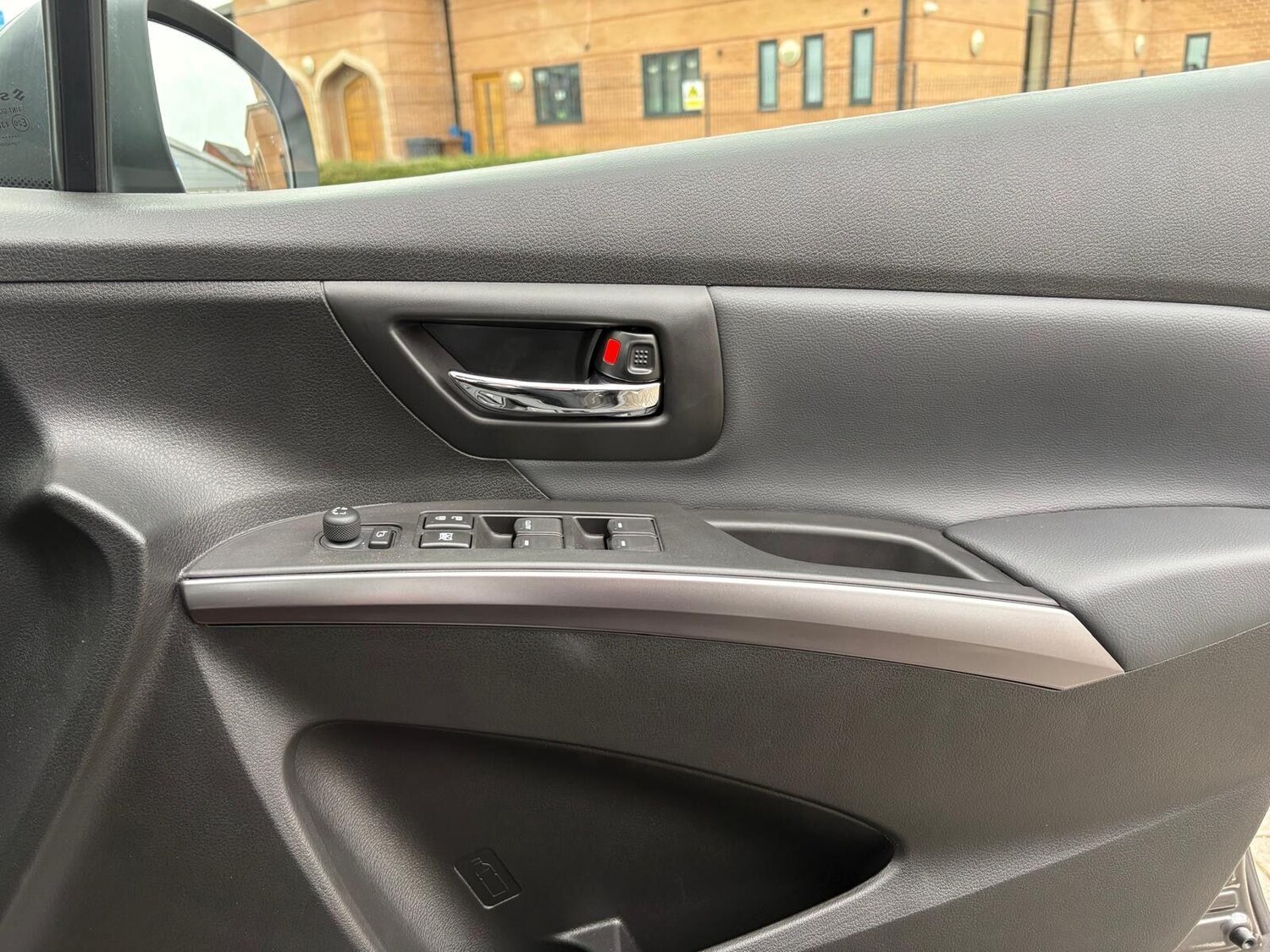 Used Suzuki SX4 S-Cross 2025 for sale - 77710421: Photo 31