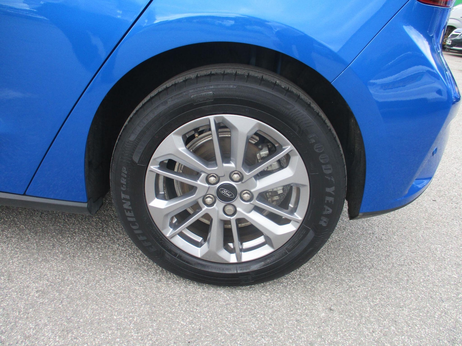 Used Ford Focus 2023 for sale - 76715599: Photo 30