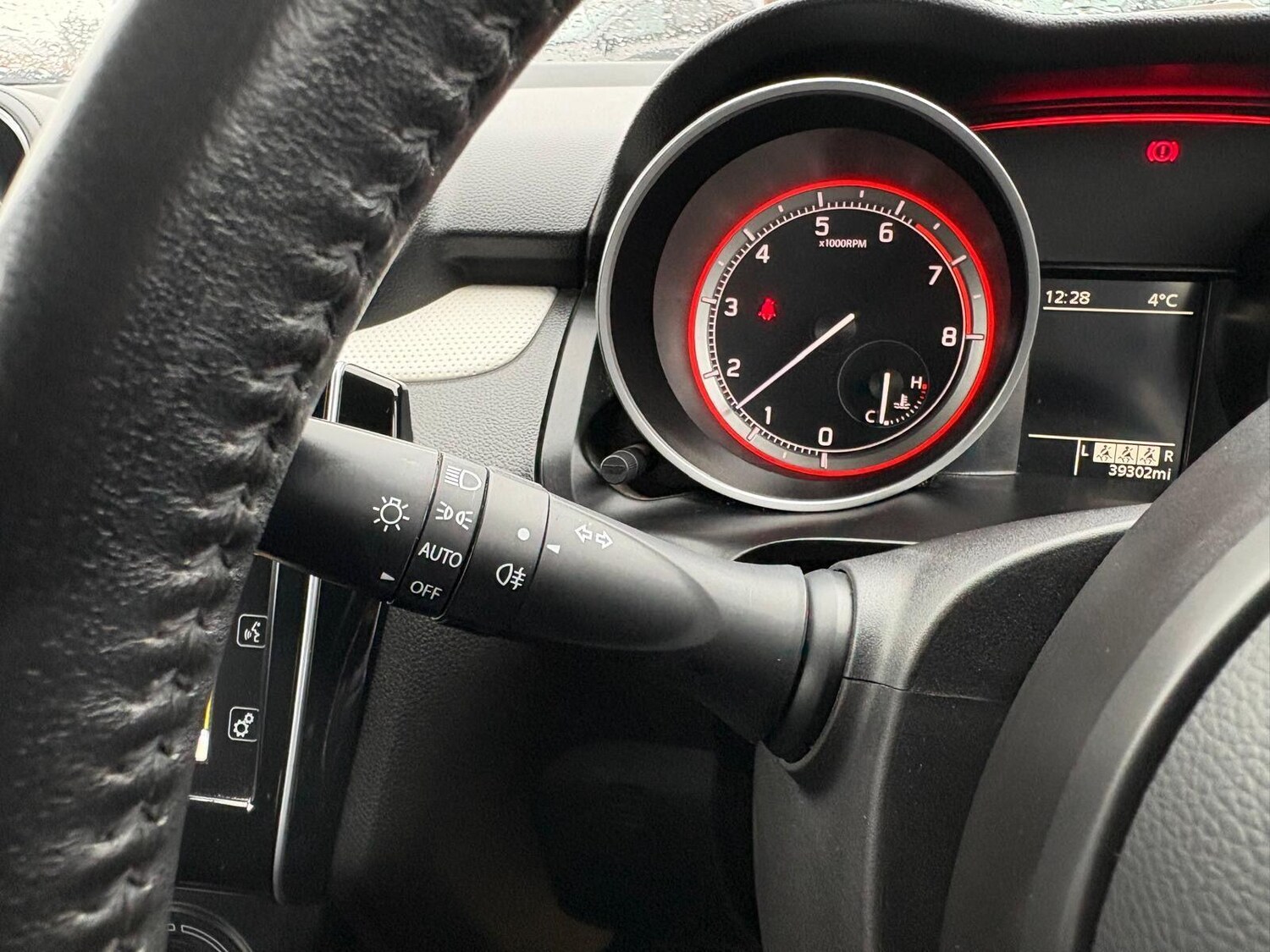 Used Suzuki Swift 2023 for sale - 77478509: Photo 40