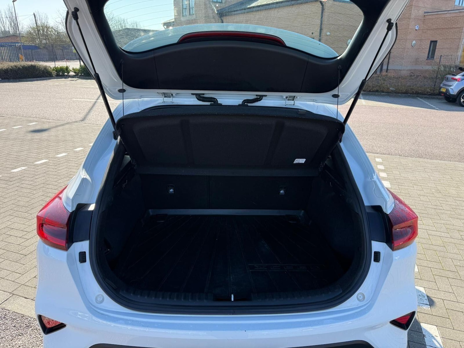 Used Kia XCeed 2020 for sale - 77940232: Photo 40